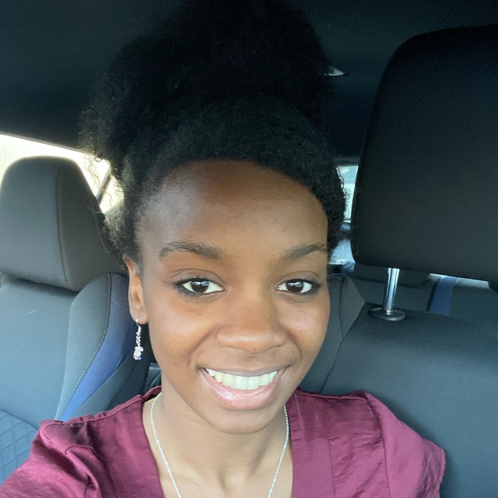 Meet your Posher, Nadia